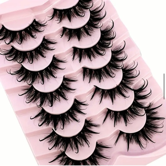 💜 6 Pairs of Fluffy Full 3D Eyelashes 💜 - Picture 6 of 10